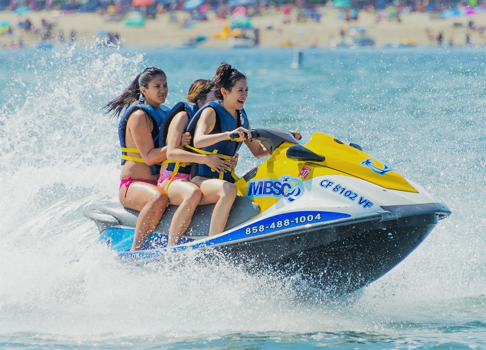 Sun Photo A00051 Jet Skiing on Mission Bay